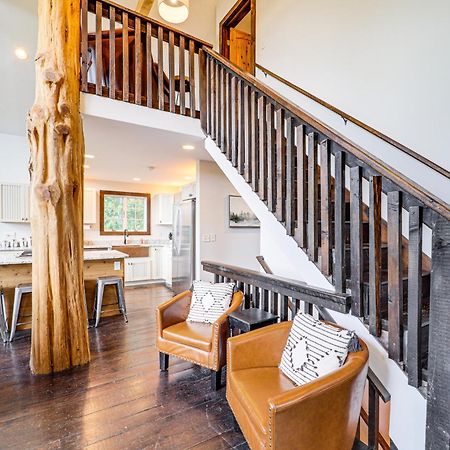 Luxe Appalachian Mountain Cabin With Hot Tub, Views Warrensville Екстер'єр фото